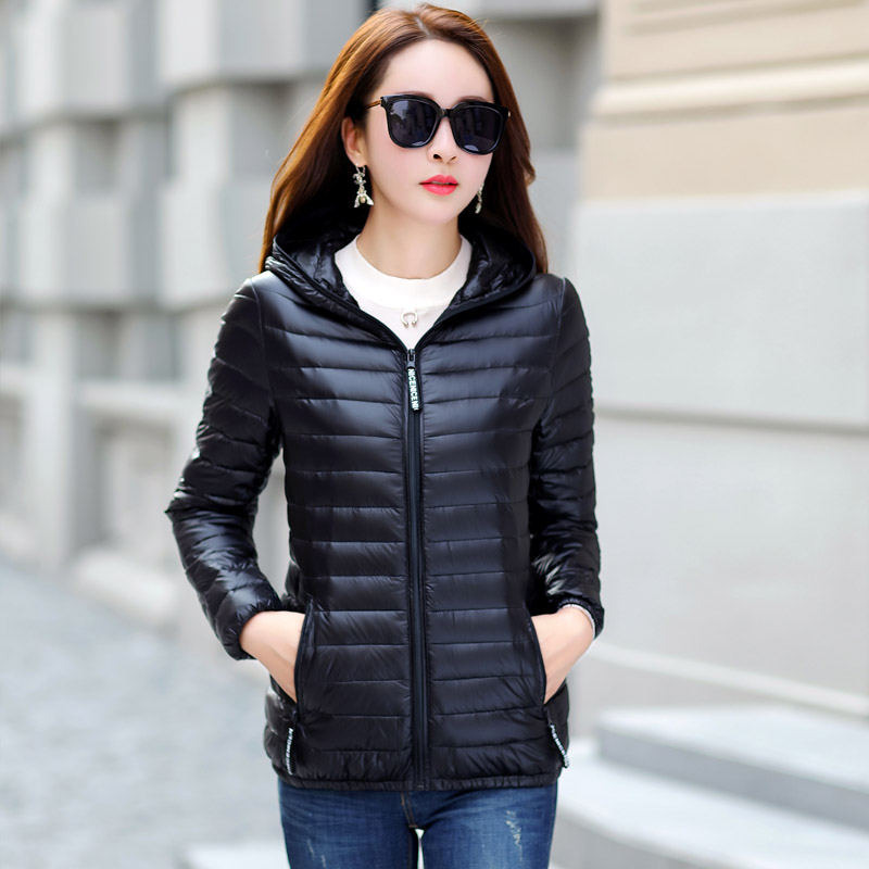 雪中飞轻薄羽绒服女士短款薄外套