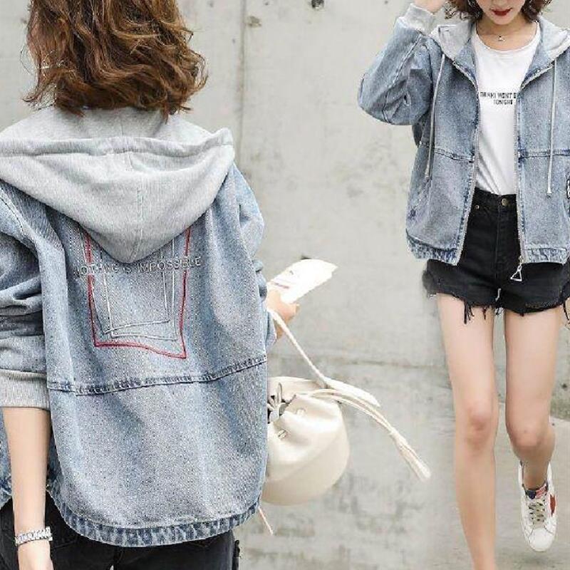 短款牛仔外套女2025春秋款宽松大码燕尾蝙蝠型带帽子拼接上衣