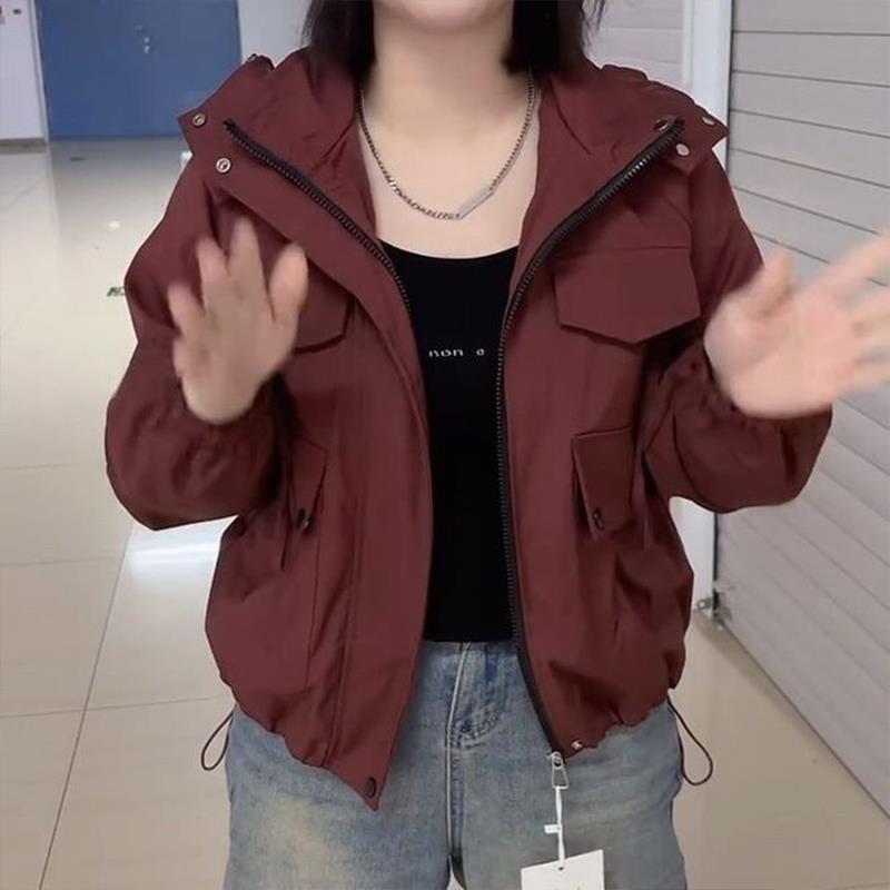 2025韩版春秋早秋连帽宽松拉链冲锋衣外套短款上衣女时尚休闲夹克