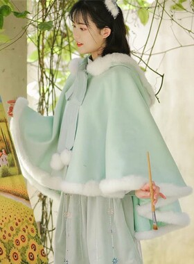 300斤大码改良汉服汉元素连帽披风冬季新款胖mm加绒加厚斗篷外套