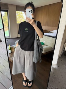 T恤宽松显瘦百搭上衣 moon简约撞色卡通印花短袖 头巾狗狗 About