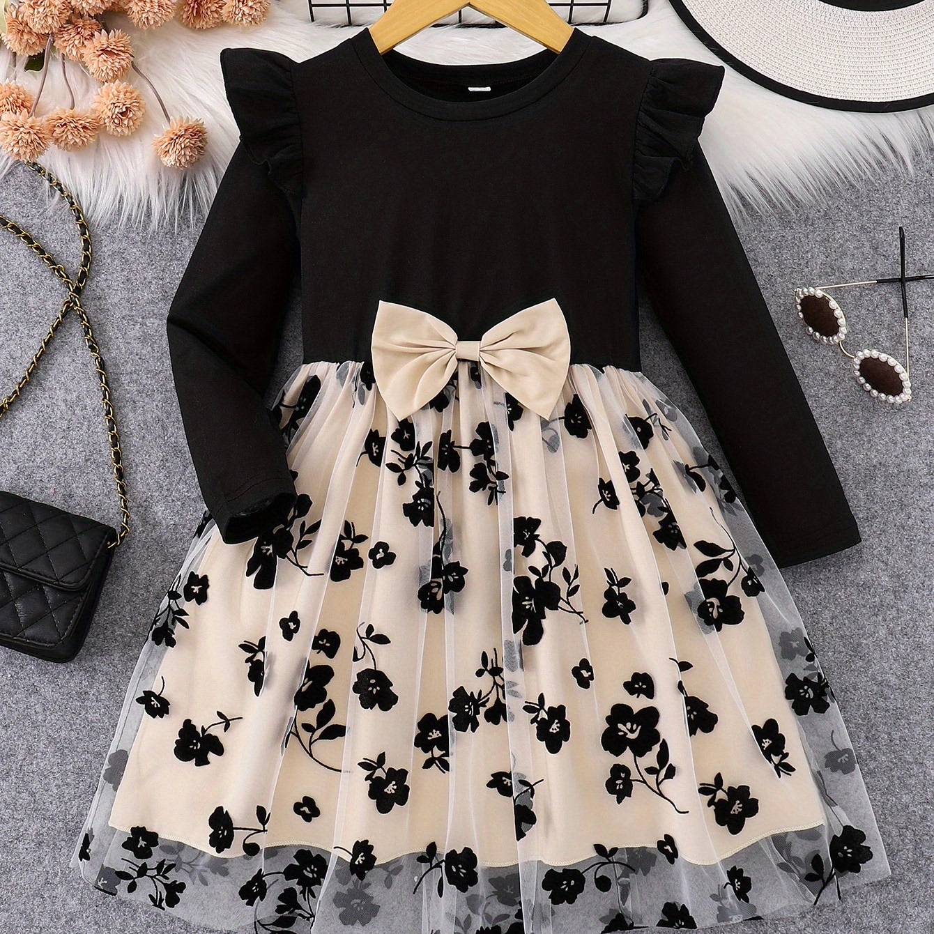 外贸INS中小童女童春秋款长袖圆领蝴蝶结拼接网纱花朵设计连衣裙,童装/婴儿装/亲子装,连衣裙,淘宝优惠券,粉丝福利购,淘宝优惠卷