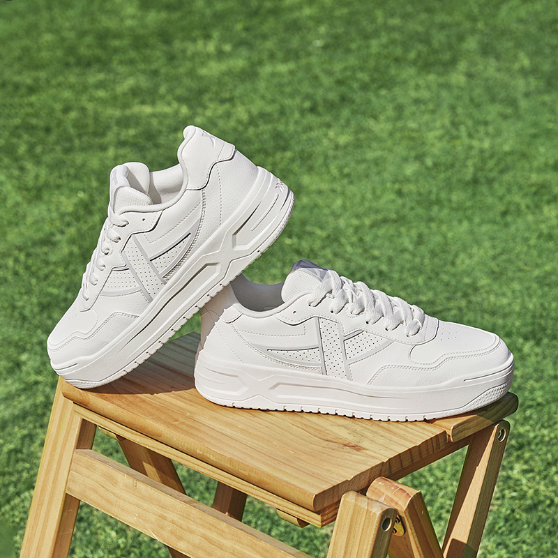 特步苜白情侣板鞋男鞋2025冬季新款小白鞋休闲鞋运动鞋厚底女鞋子