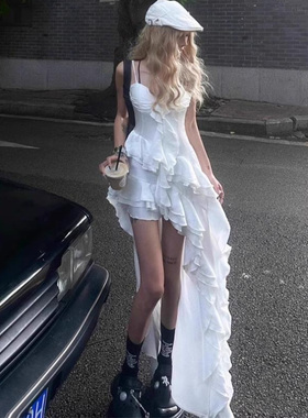 法式不规则白色吊带连衣裙女夏季小众设计高级感海边度假沙滩长裙