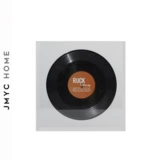 Авторские оригинальные украшения и реквизит, виниловые пластинки, аксессуары музыкальной тематики, декоративные шкатулки, украшения модельной комнаты.