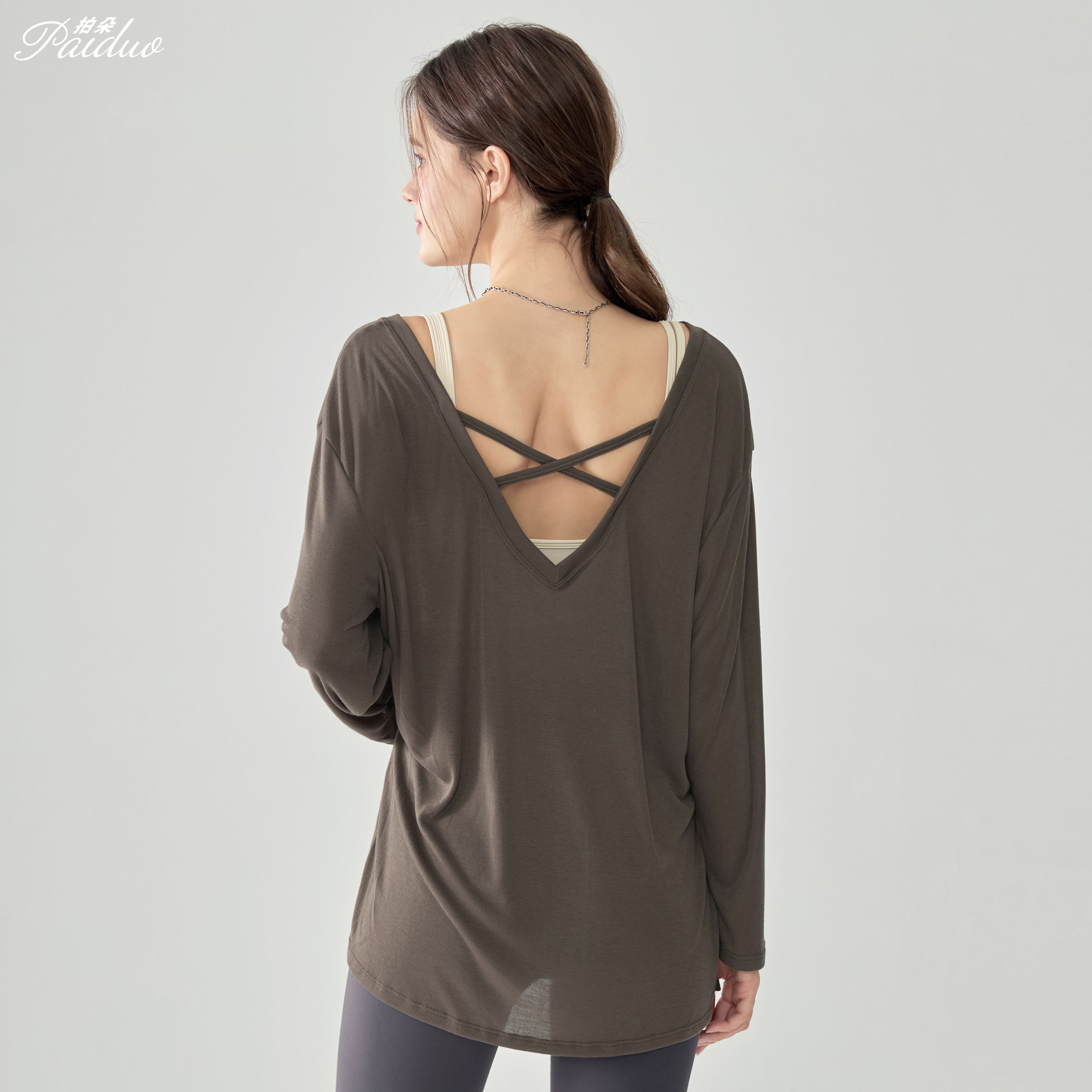 拍朵宽松显瘦瑜伽罩衫女运动上衣