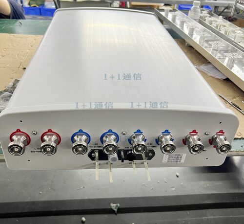 820-960/1710-2170MHz 15/18dBi八端口基站电调天线（4+4）
