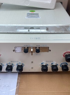 820-960/1710-2170MHz 16/18dBi十二端口内置RCU电调天线（4+8）