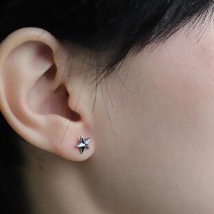 日本AMP JAPAN 925银星星形中间烟灰光泽水晶耳环耳钉