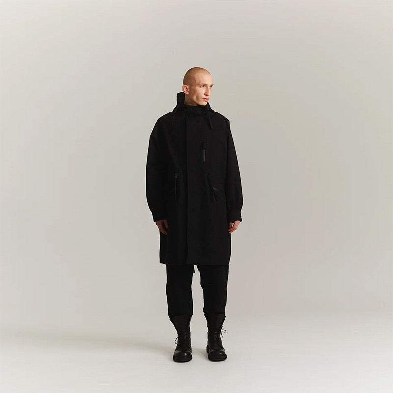 改良插肩袖连帽风衣鱼尾外套
