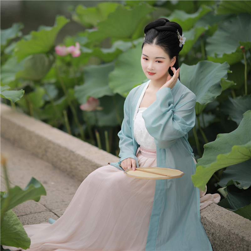 月露 簪花阁汉服定制 春夏款日常款褙子宋制真丝对襟长衫套装图片