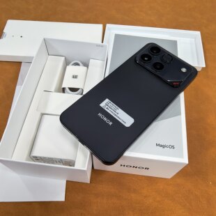 honor/荣耀 WIN第五代骁龙青海湖电池185Hz超高刷游戏