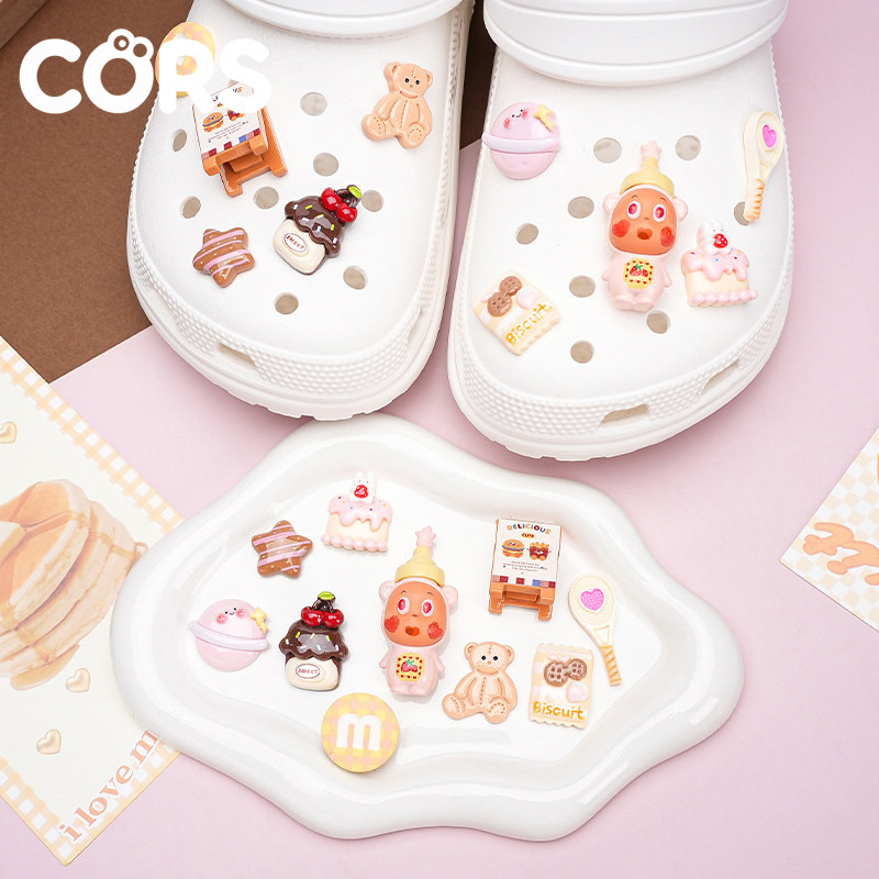 可爱洞洞鞋配饰卡通草莓牛奶星星人泡泡玛特鞋花装饰鞋扣配件DIY,服饰配件/皮带/帽子/围巾,鞋扣,淘宝优惠券,粉丝福利购,淘宝优惠卷