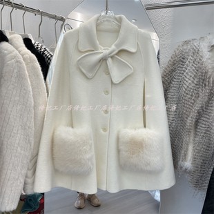 2024秋冬小香风斗篷大衣女中长款外套蝴蝶结仿狐狸毛领富家千金款