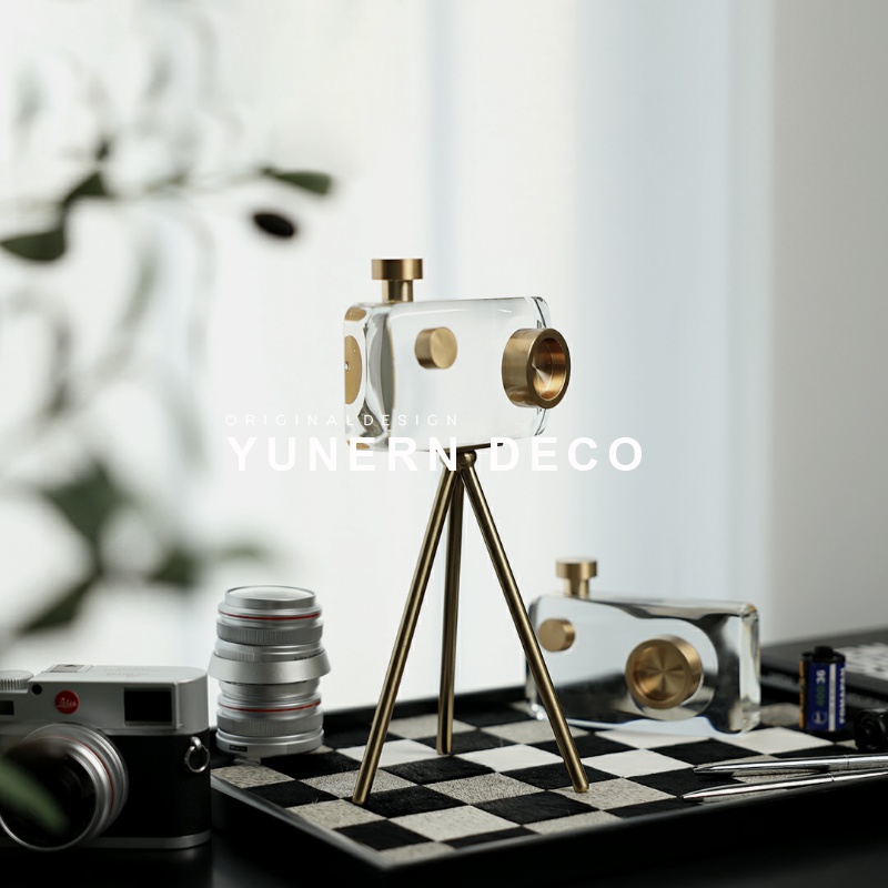 现代简约样板房水晶照相机摆件