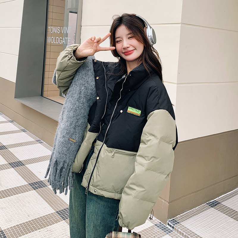 黑绿拼色短款羽绒服女冬季超火好看高级小众加绒保暖面包服厚外套,女装羽绒服,2D113