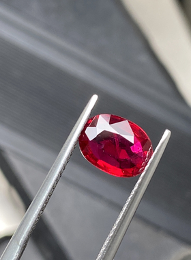 天然有烧鸽血红红宝石裸石戒面椭圆形玻璃体CGRL国际证书1.10克拉