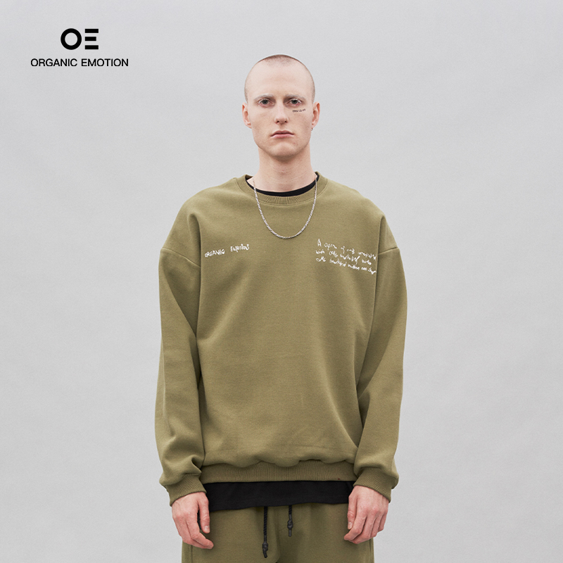 手绘字母印花圆领卫衣