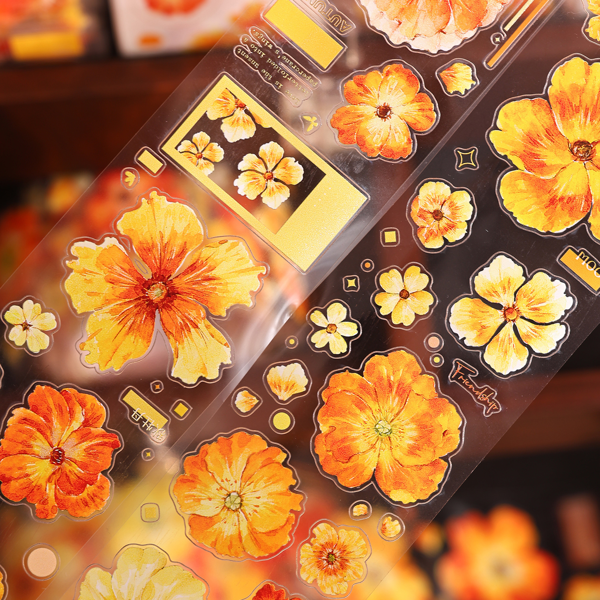 小白家文创新品【鎏金漫漫】复古黄橙花卉和纸PET模切手帐贴胶带