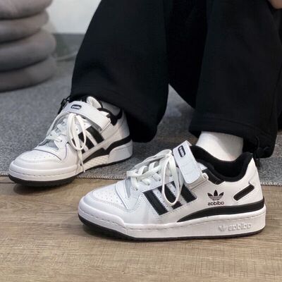 阿迪达斯adidas三叶草男鞋女鞋户外运动休闲鞋运动低帮板鞋FY7757