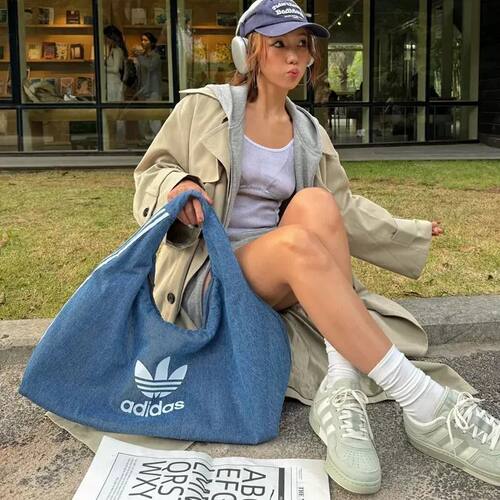 Adidas/阿迪达斯三叶草运动休闲时尚牛仔单肩手拎包云朵包 IX7693