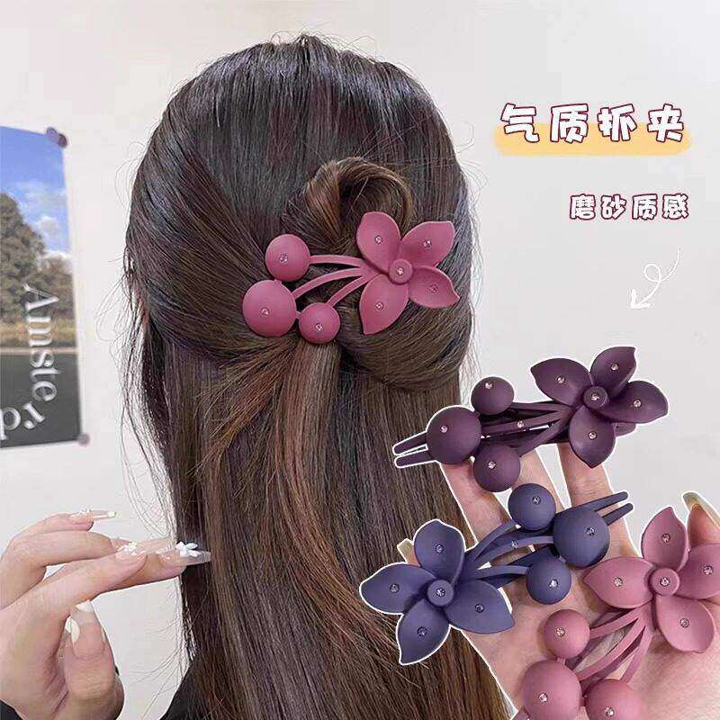 花朵盘发一字鸭嘴夹横夹