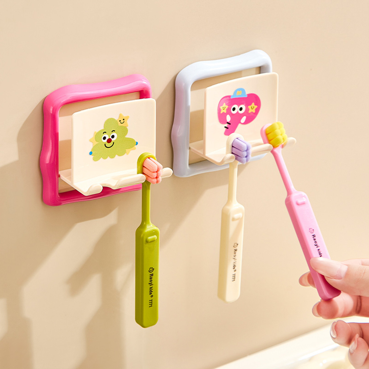 手柄牙杯牙刷置物架壁挂式免打孔卫生间一家四口电动牙刷漱口杯架