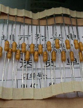 美国力特 黄色电阻型保险丝 0491004/4A 125V   可零卖
