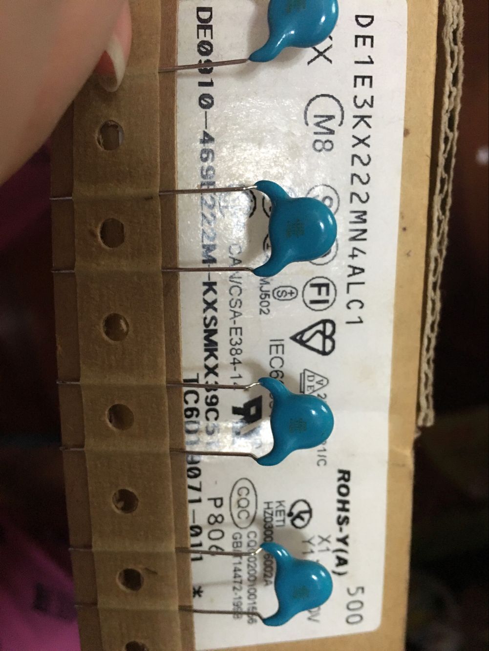 MURATA村田 400V X1Y1 进口瓷片 DE1E3KX222MA 电容器