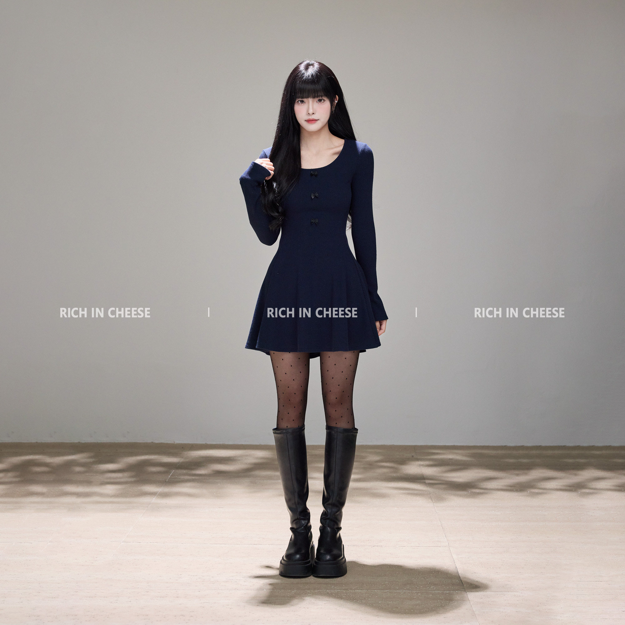 RICHINCHEESE 茶歇可可 秋冬简约方圆领设计针织弹力收腰连衣裙,女装/女士精品,连衣裙,淘宝优惠券,粉丝福利购,淘宝优惠卷