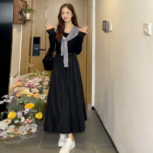 早初入秋韩系穿搭配一整套装黑色连衣裙子女秋装2024新款流行长裙