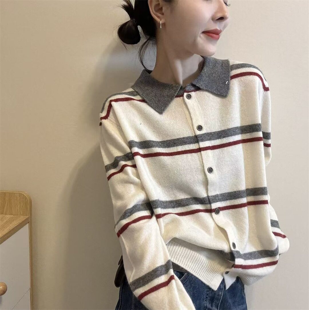 韩系学院风翻领撞色条纹针织开衫女2026秋季新款百搭显瘦毛衣外套