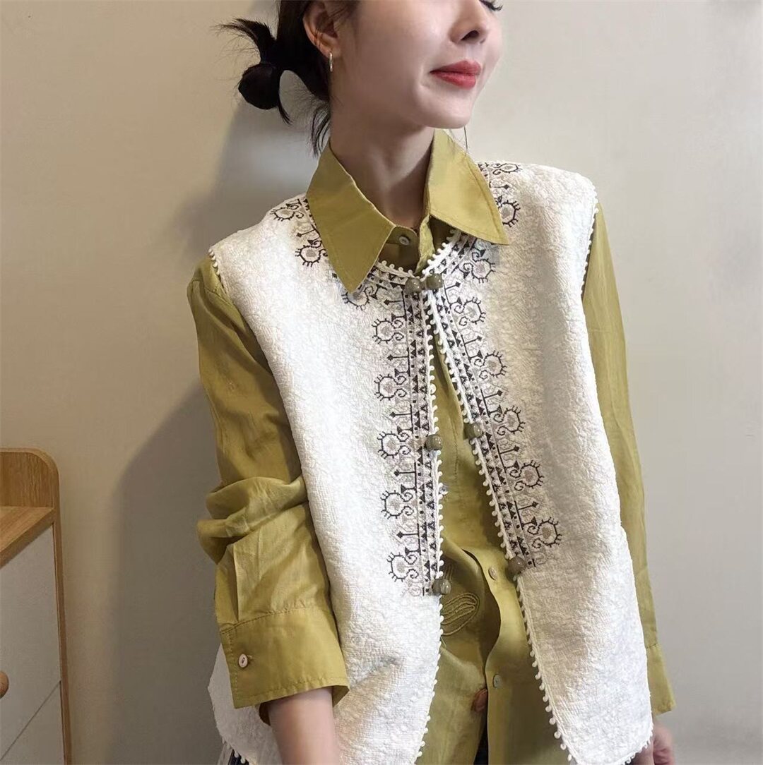 时尚新中式重工刺绣马甲女2026春季新款国风开衫百搭叠穿背心外套