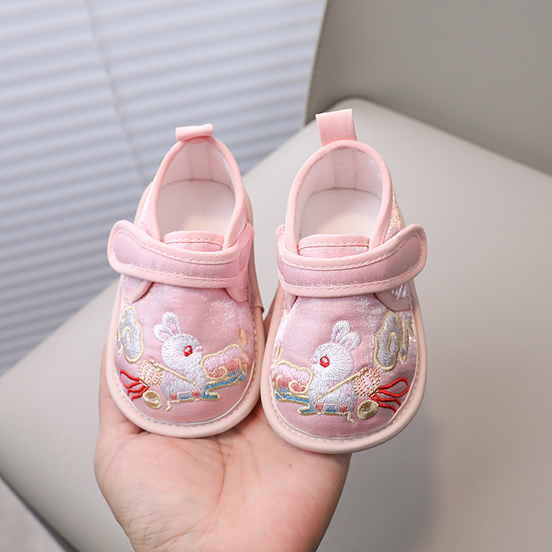 婴儿布鞋软底宝宝绣花鞋汉服鞋