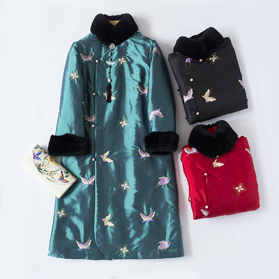 复古风蝴蝶刺绣獭兔毛盘扣旗袍