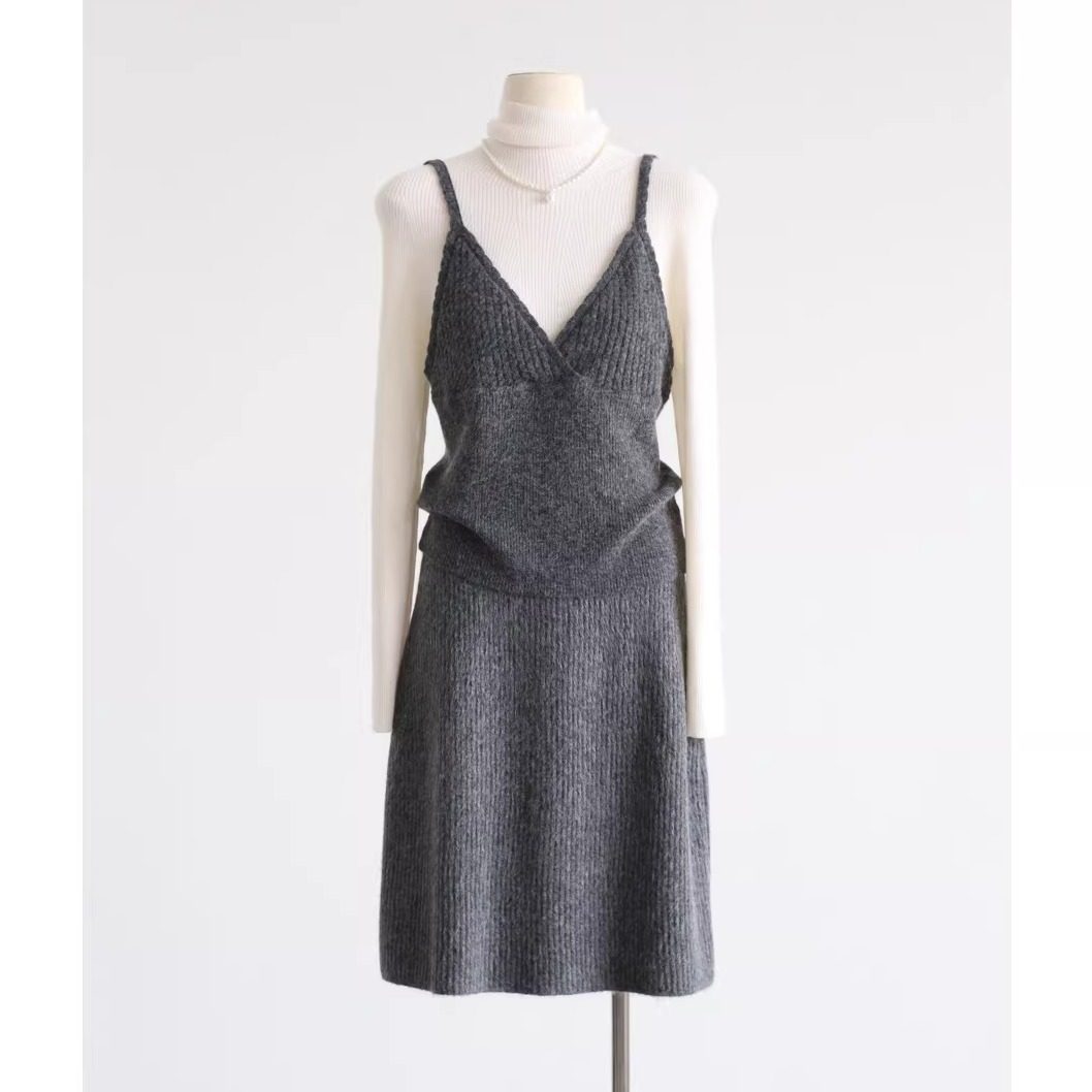 秋冬韩单时髦V领叠穿针织吊带背心无袖针织纯色马甲上衣女