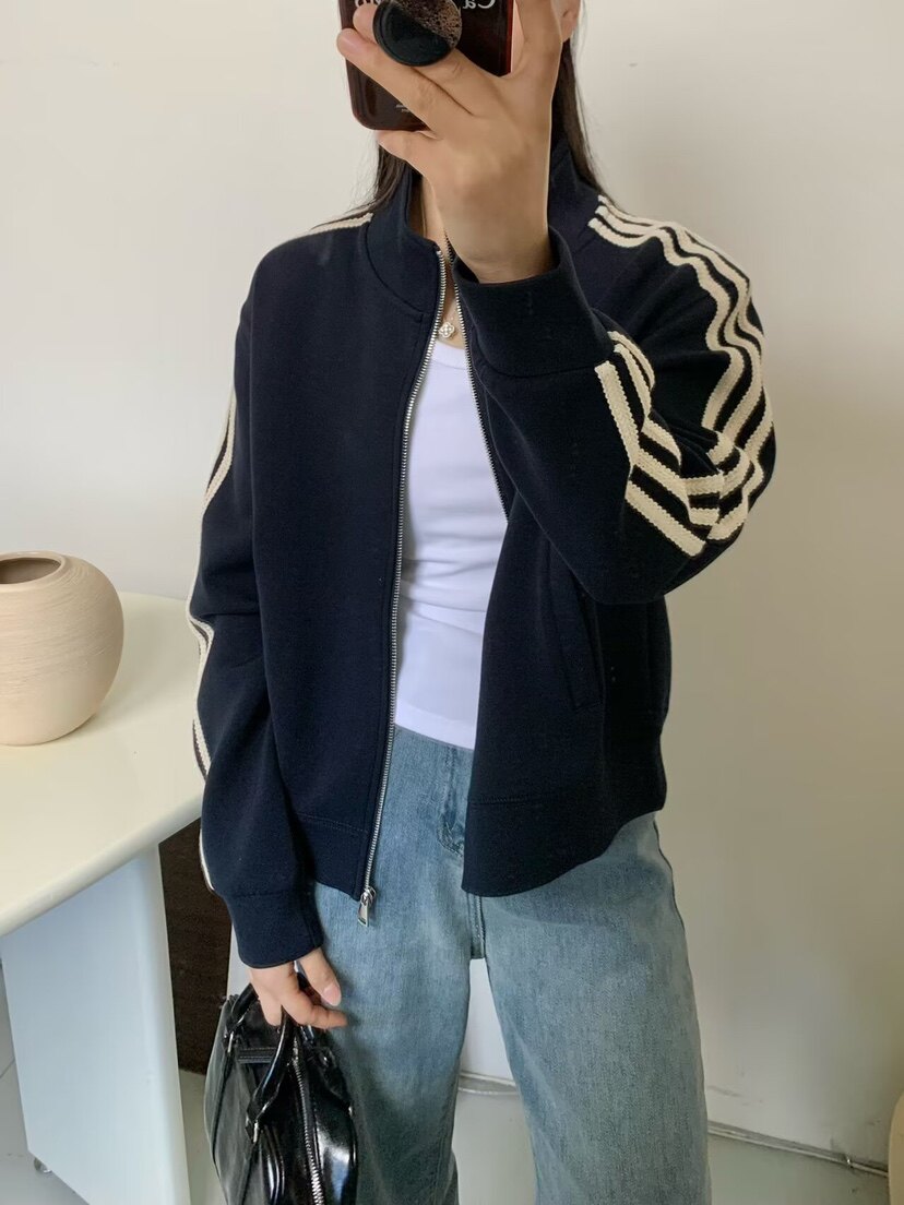 好穿到不想脱~蝴蝶结刺绣立领拉链外套女休闲百搭短款长袖卫衣
