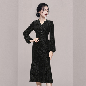 RM9642#新款气质V领钻扣灯笼袖波浪鱼尾亮丝黑色丝绒连衣裙
