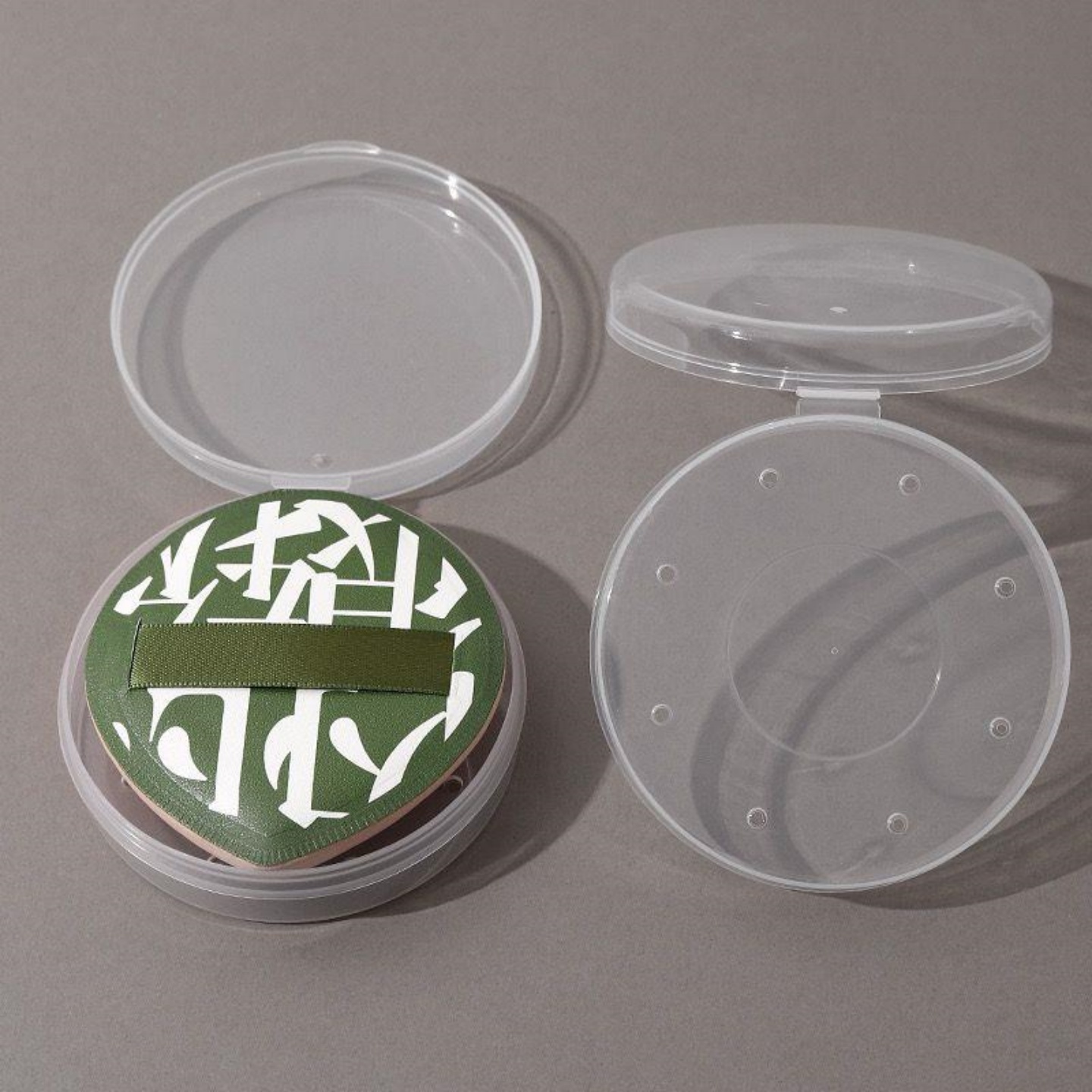 粉扑收纳盒便携出行好物粉扑收纳盒气垫透气带孔防尘便携大号圆形