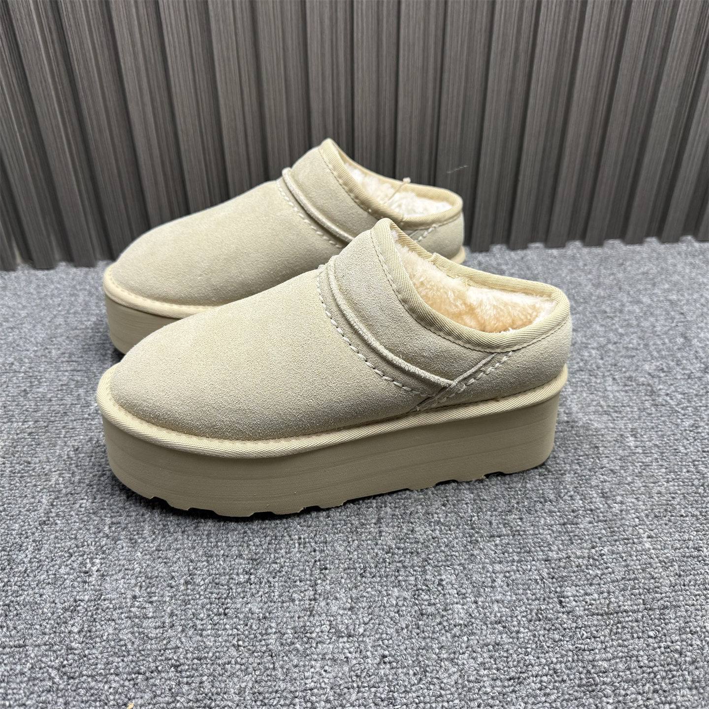 处理5cm厚底真皮包头半拖鞋