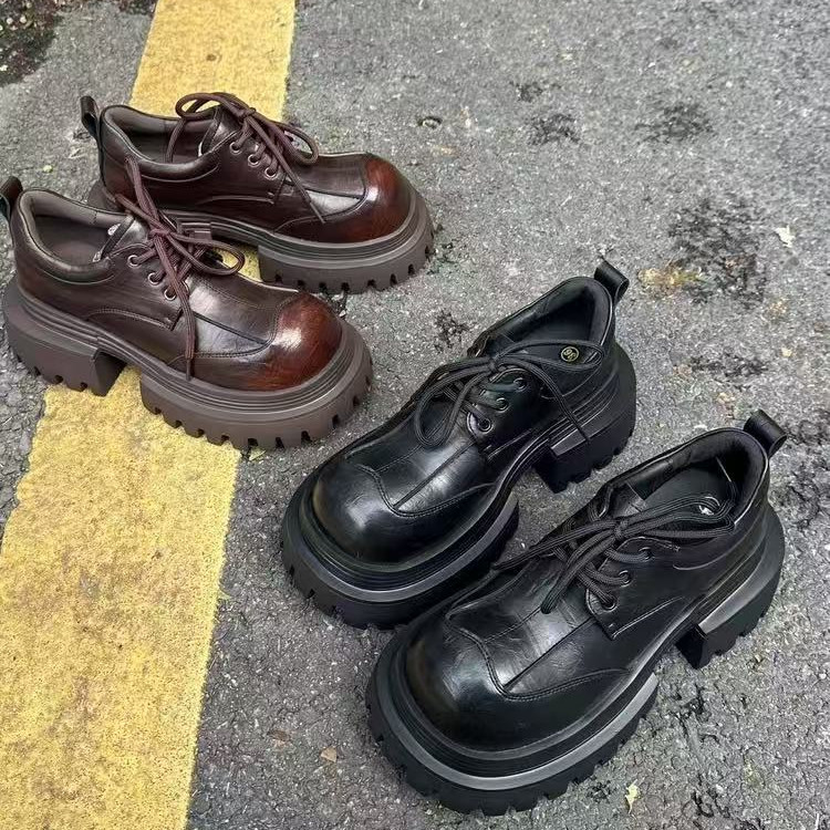 无注册商标大头系带小皮鞋