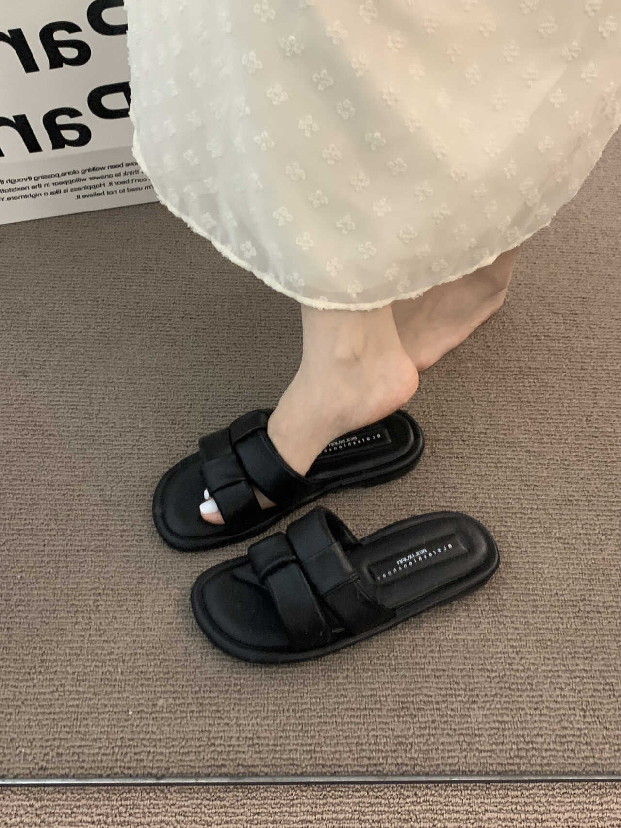 外穿黑色软底绝美超火孕妇一字拖