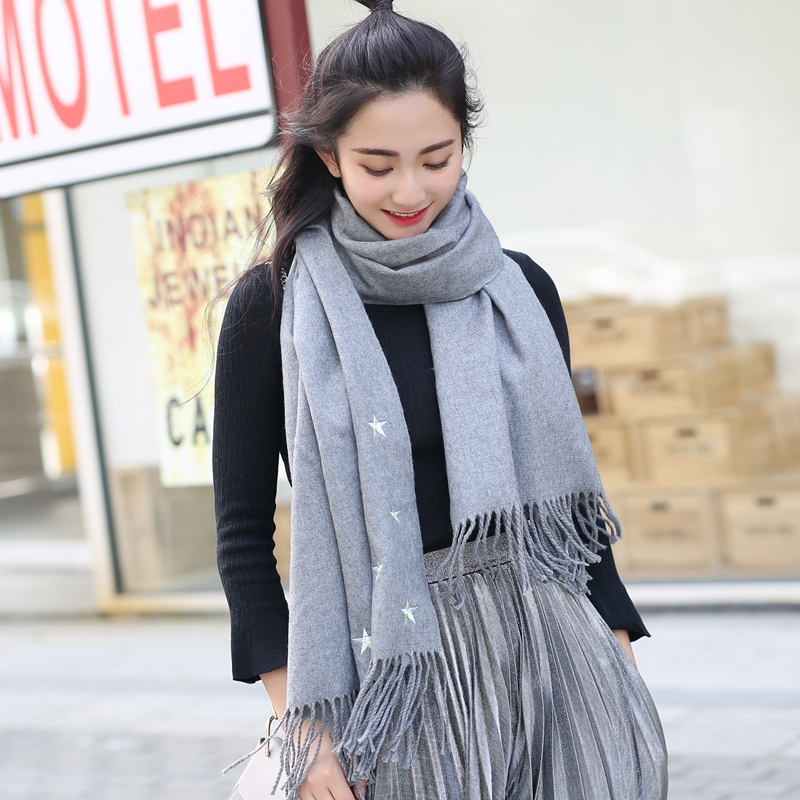 时尚百搭韩版秋冬季可爱五角星刺绣围巾女学生保暖流苏大披肩两用
