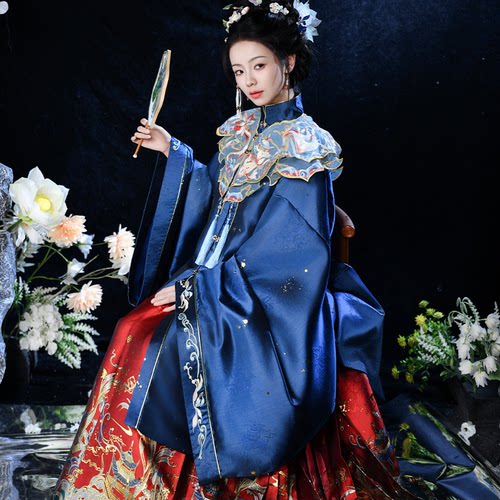 女重工织金仿妆花马面裙汉服套装