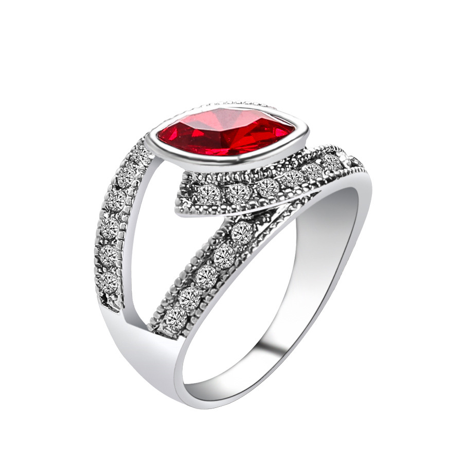 个性时尚欧美镀白女士宝石戒指镶钻戒指精致水滴形宝石戒指饰品