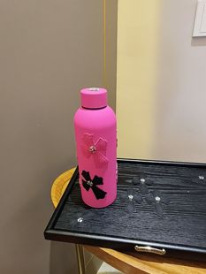 克罗伈潮牌BRUMATE冰霸杯暗黑基调搭配标志性元素品味