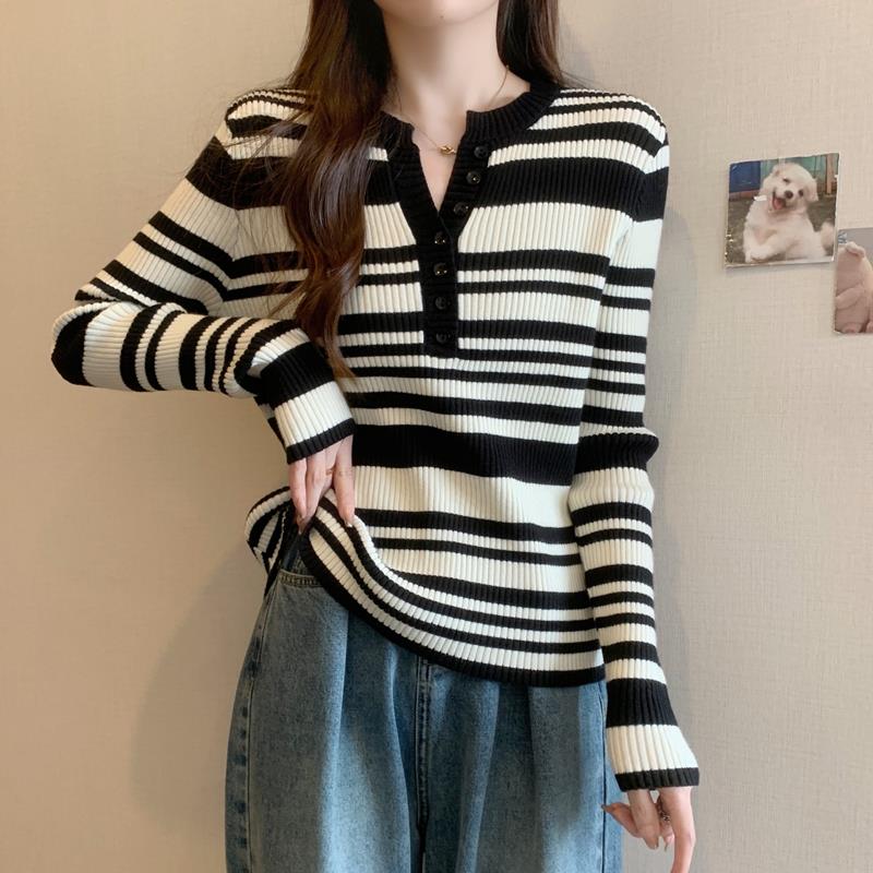 秋冬季大码遮肚子针织打底衫女胖妹妹气质显瘦百搭条纹长袖1120n