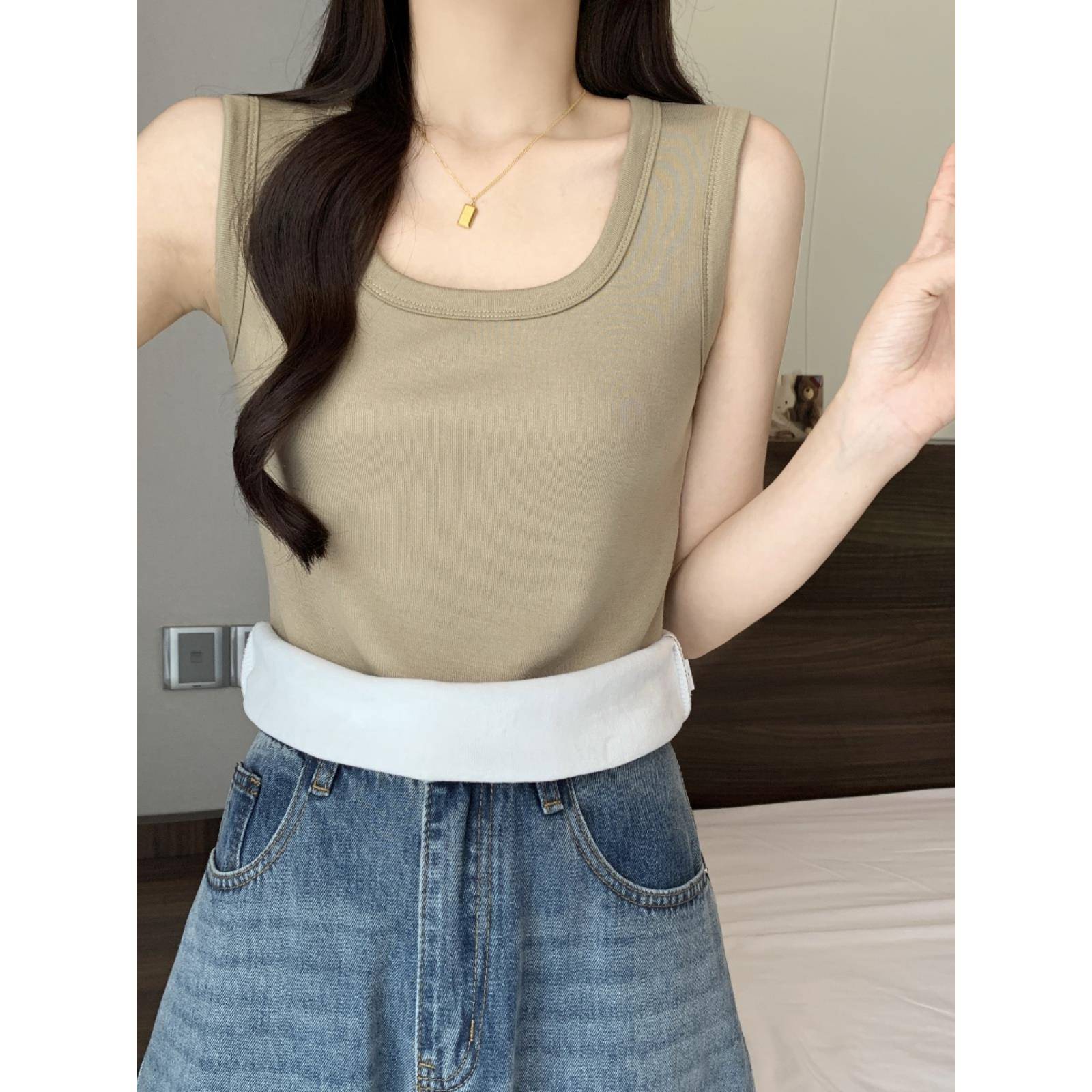 秋冬季2025年新款保暖加绒加厚背心吊带打底内搭打底衫1030e