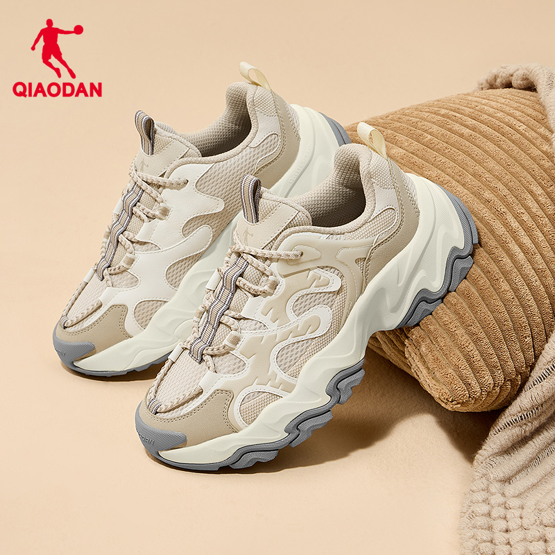 乔丹运动鞋女轻质缓震徒步老爹鞋