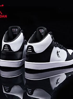 乔丹运动鞋男鞋2026冬季新款休闲鞋加绒棉鞋高帮板鞋黑白滑板鞋女